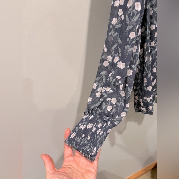 Lovestitch Women’s Sheer Top. Size M. Button Down - Picture 2 of 6